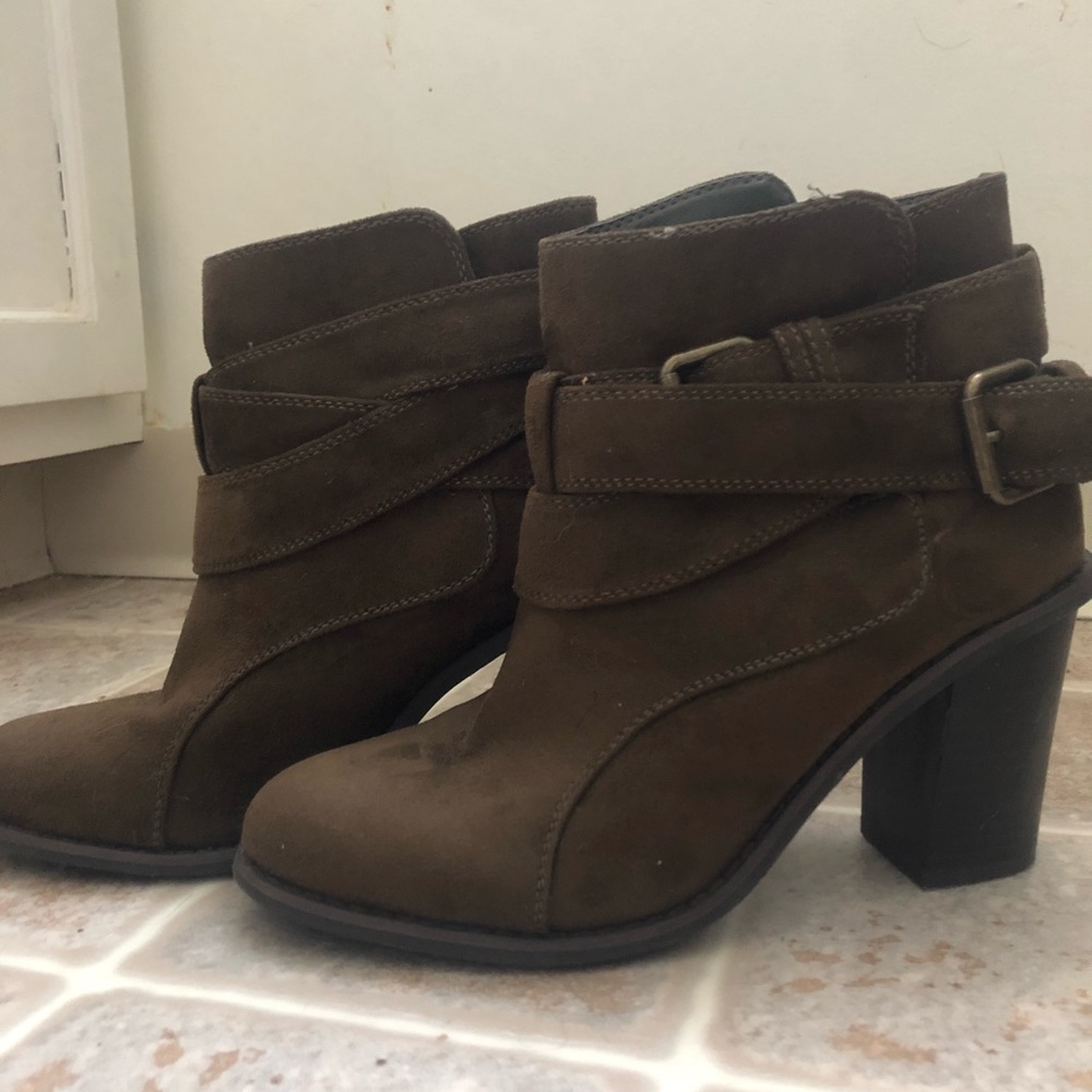 Fall boots - Picture 2 of 5